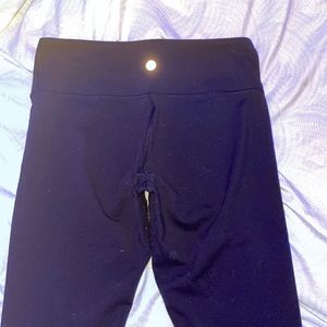 Lululemon black leggings size 6